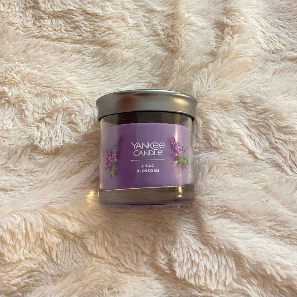 Yankee Candle Lilian Blossom (4.3 oz)